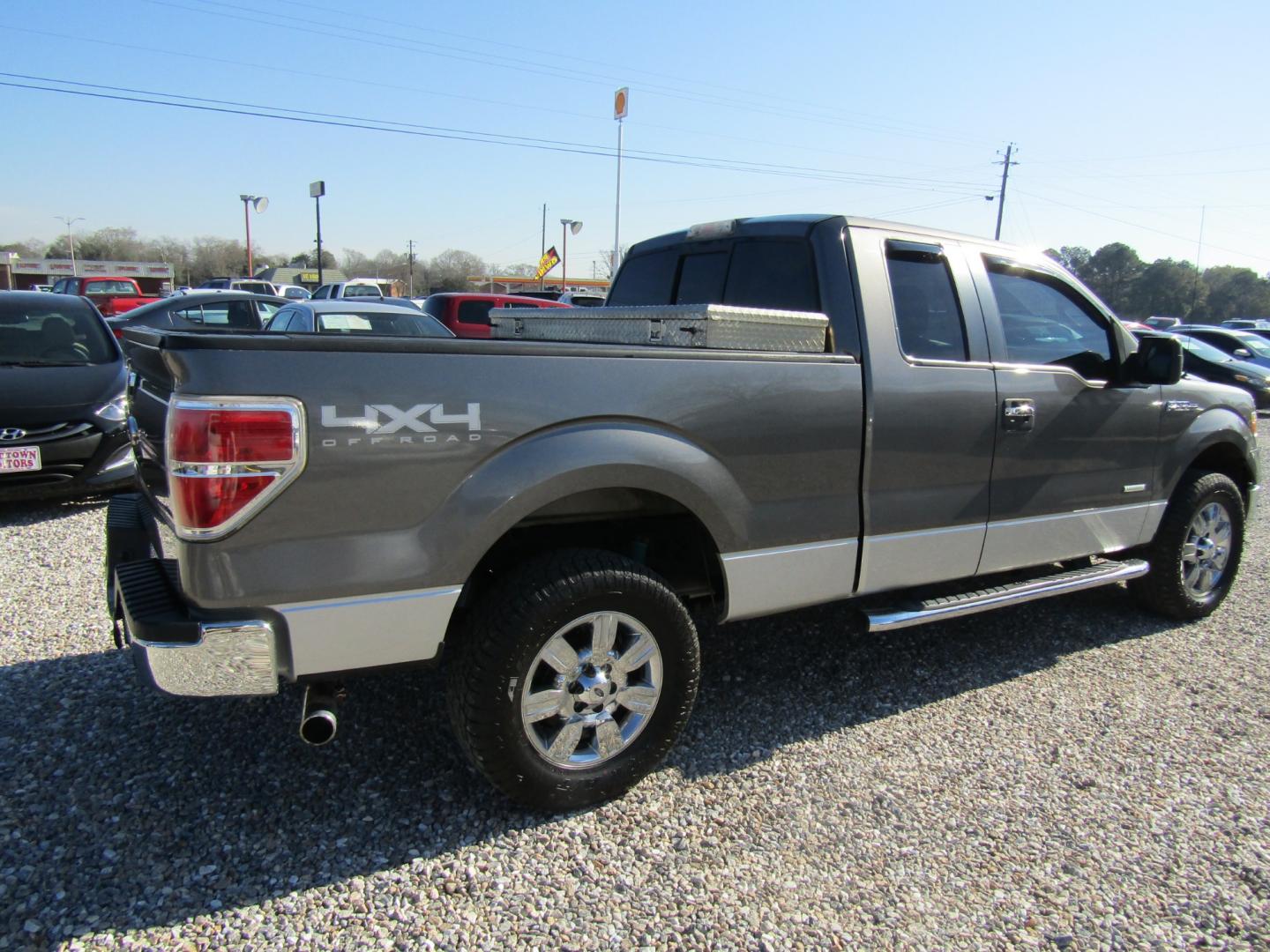 2012 Gray /Gray Ford F-150 FX4 SuperCab 6.5-ft. Bed 4WD (1FTFX1ET1CF) with an 3.5L V6 TURBO engine, Automatic transmission, located at 15016 S Hwy 231, Midland City, AL, 36350, (334) 983-3001, 31.306210, -85.495277 - Photo#7